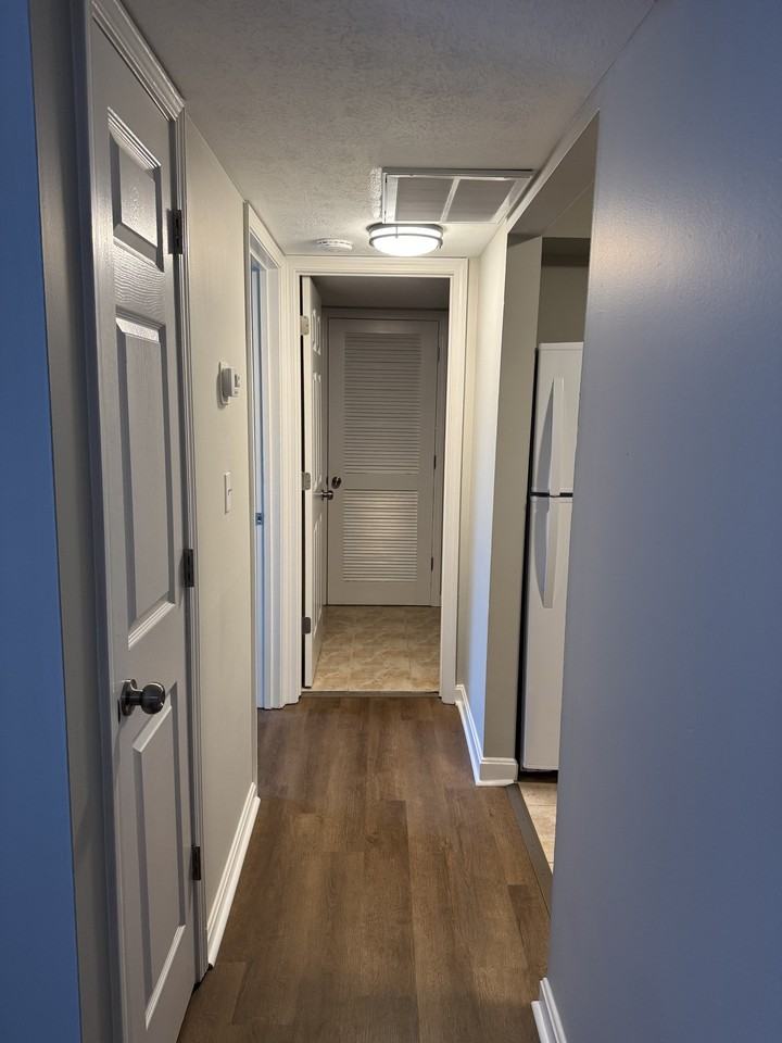 9304 Aylesbury Dr #7 - Photo 4 of 10