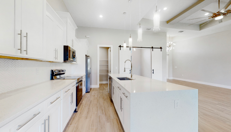 3243 Ne 8th Pl - Photo 4 of 16