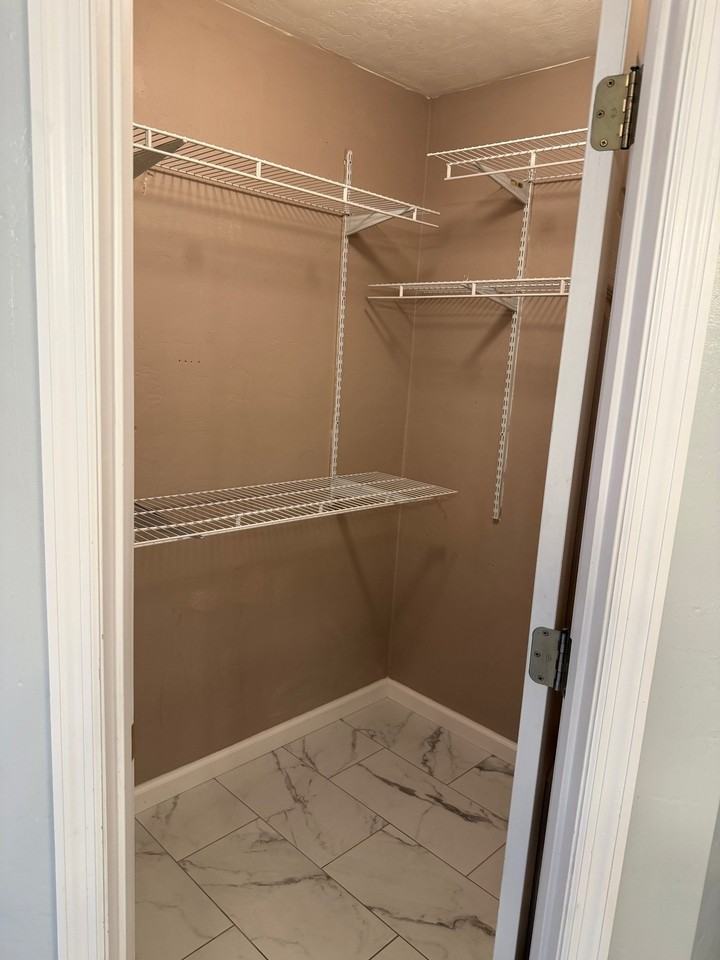 3211 Nw 25th Ter - Photo 5 of 13