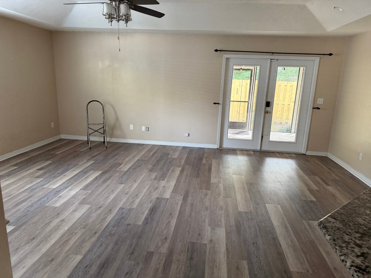 3211 Nw 25th Ter - Photo 6 of 13