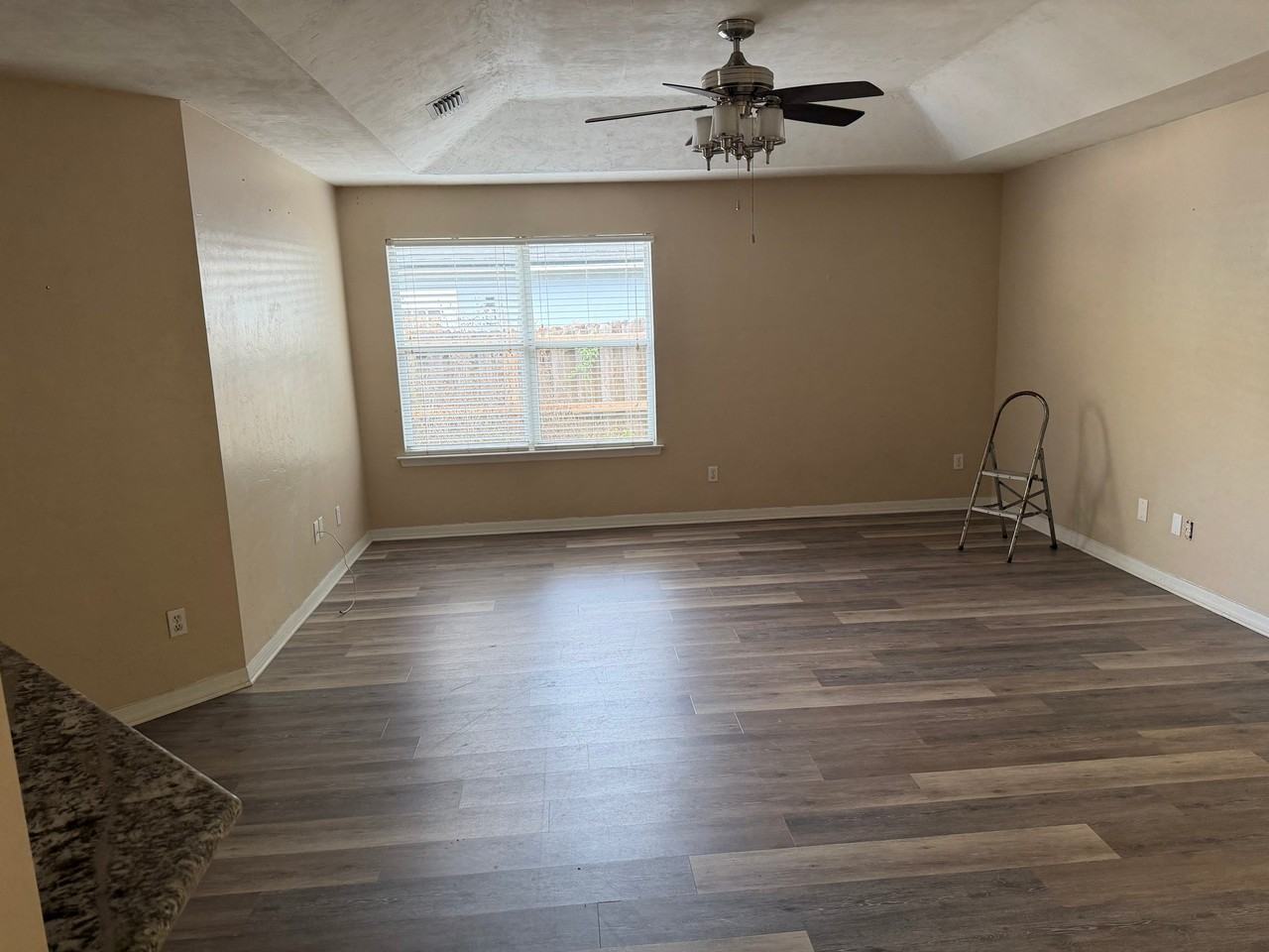 3211 Nw 25th Ter - Photo 7 of 13