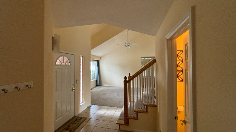 3908 Ridgeway Ct - Photo 4 of 18