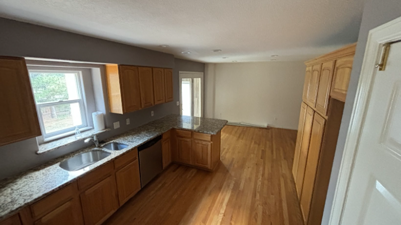 3908 Ridgeway Ct - Photo 7 of 18