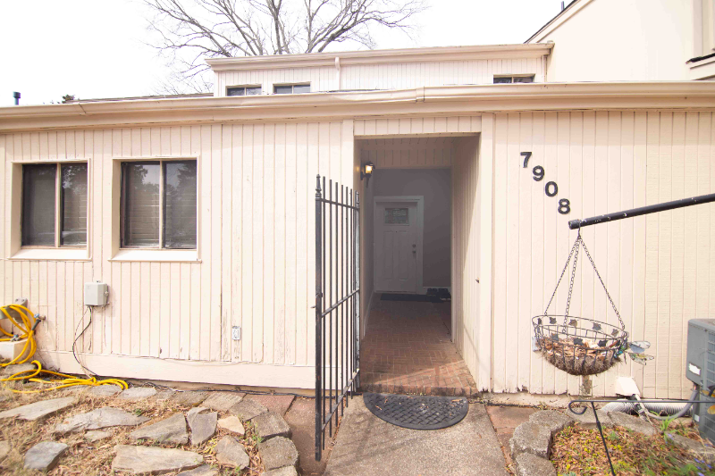 7908 Horse Chestnut Ln - Photo 2 of 27