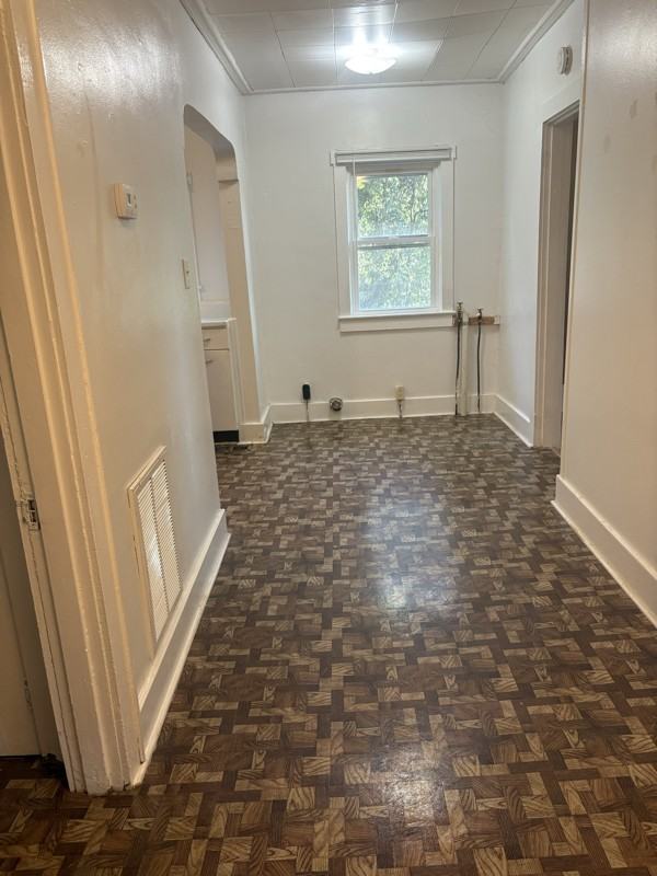 26 Barker St - Photo 6 of 10