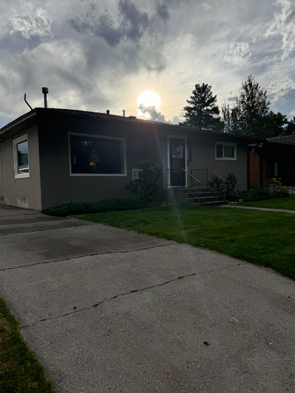 426 S 9th St - Photo 2 of 17