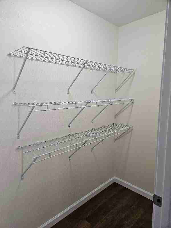 302 N Main St - Photo 5 of 22