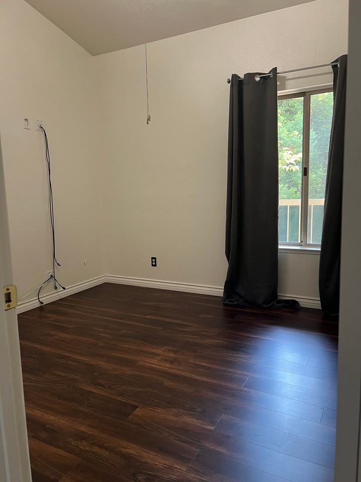 999 Porter Ave #2 - Photo 6 of 8