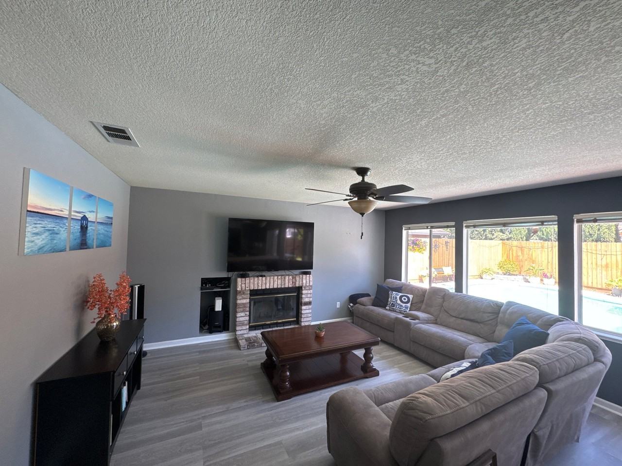924 Long Barn Dr - Photo 4 of 9