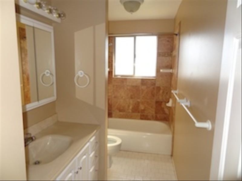 798 E Scirlein Dr - Photo 5 of 17