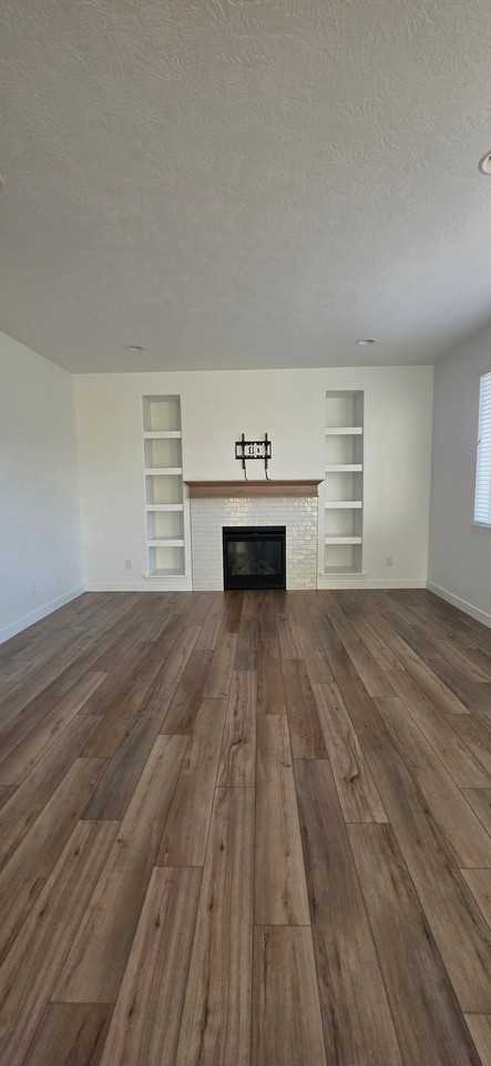 4253 E Center Point St - Photo 7 of 50