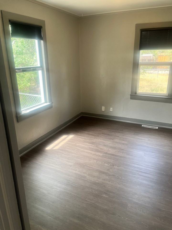 1409 Hanover St - Photo 2 of 6