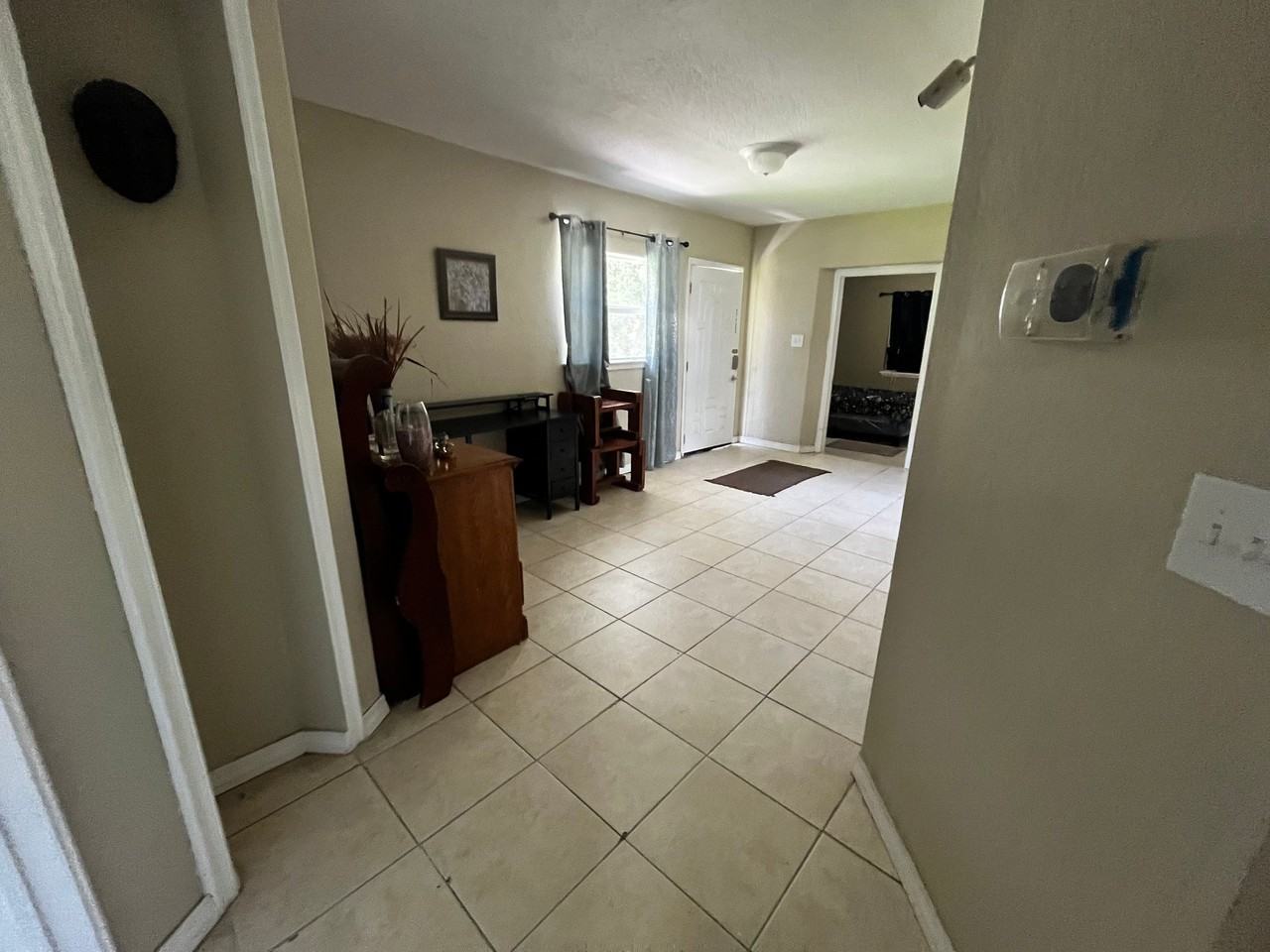 435 Dorothy Ave - Photo 4 of 9