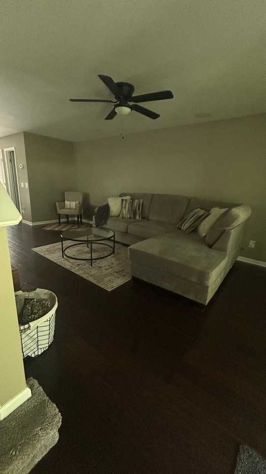 302 Mapleton Aly - Photo 3 of 20