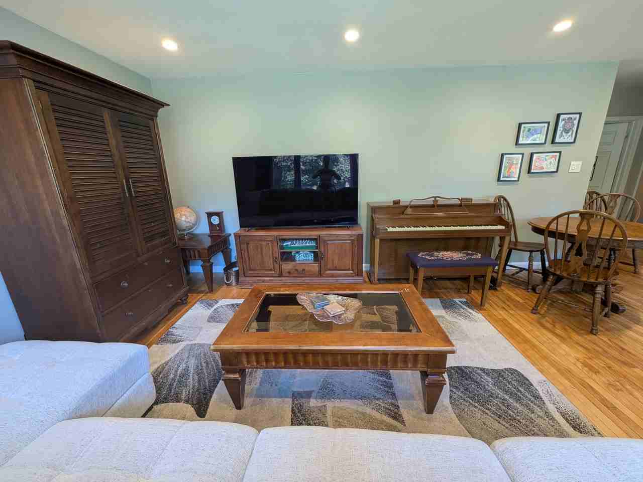 2010 Othello Avenue - Photo 7 of 47