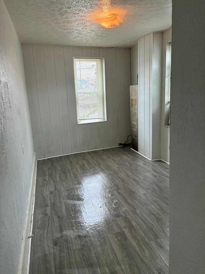 203 Randolph Ave #100 - Photo 2 of 6