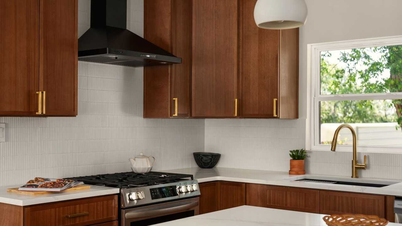 337 W Merriweather St - Photo 6 of 16
