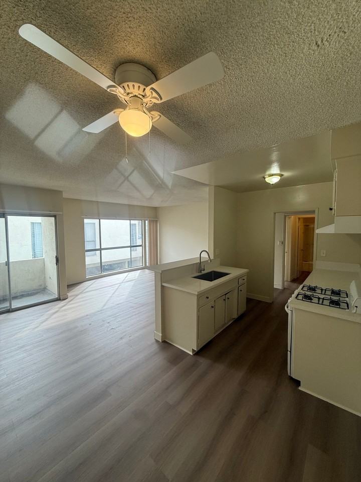 1661 W 219th St #3 - Photo 5 of 7
