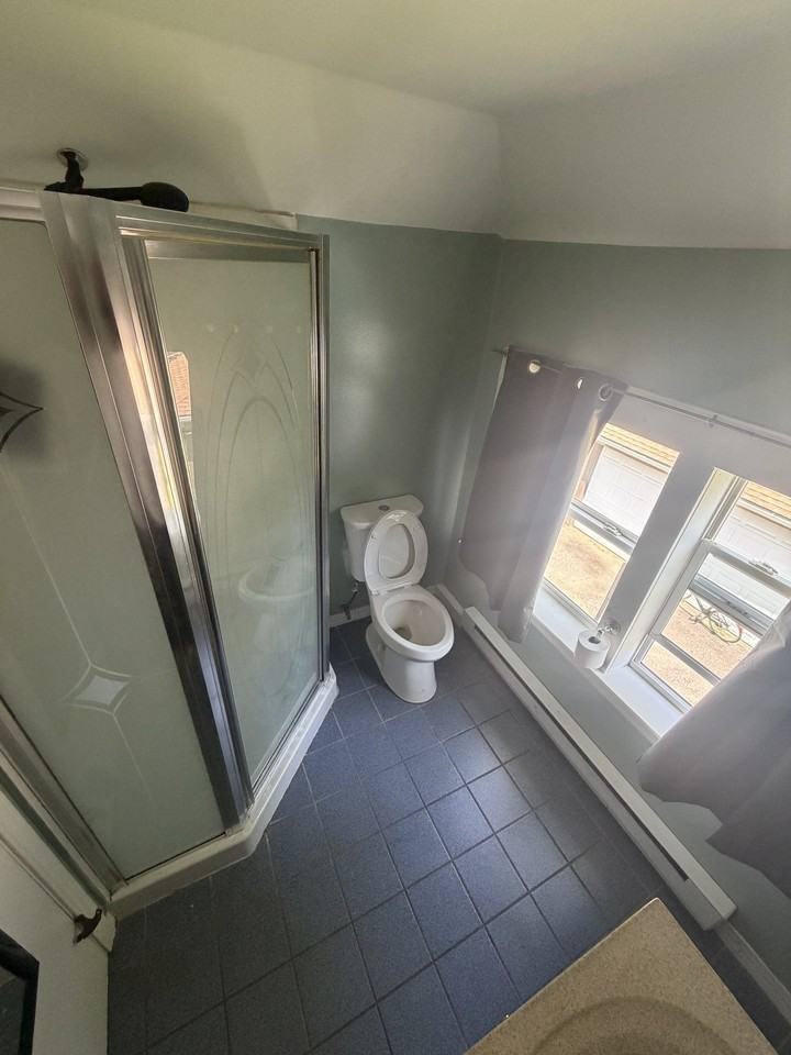 52 Chambly Ave #2 - Photo 5 of 5