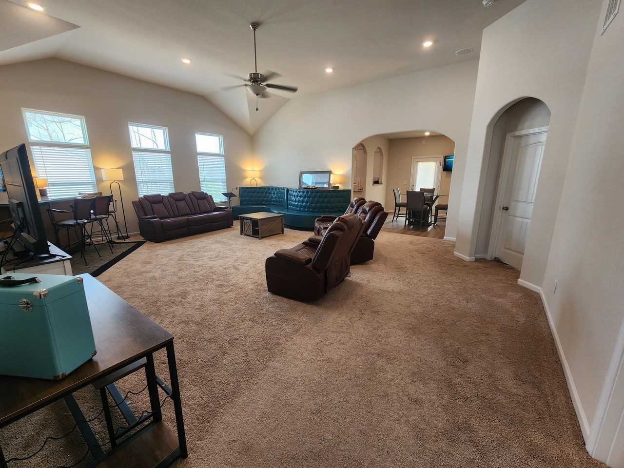 30 Atlas Dr - Photo 3 of 21