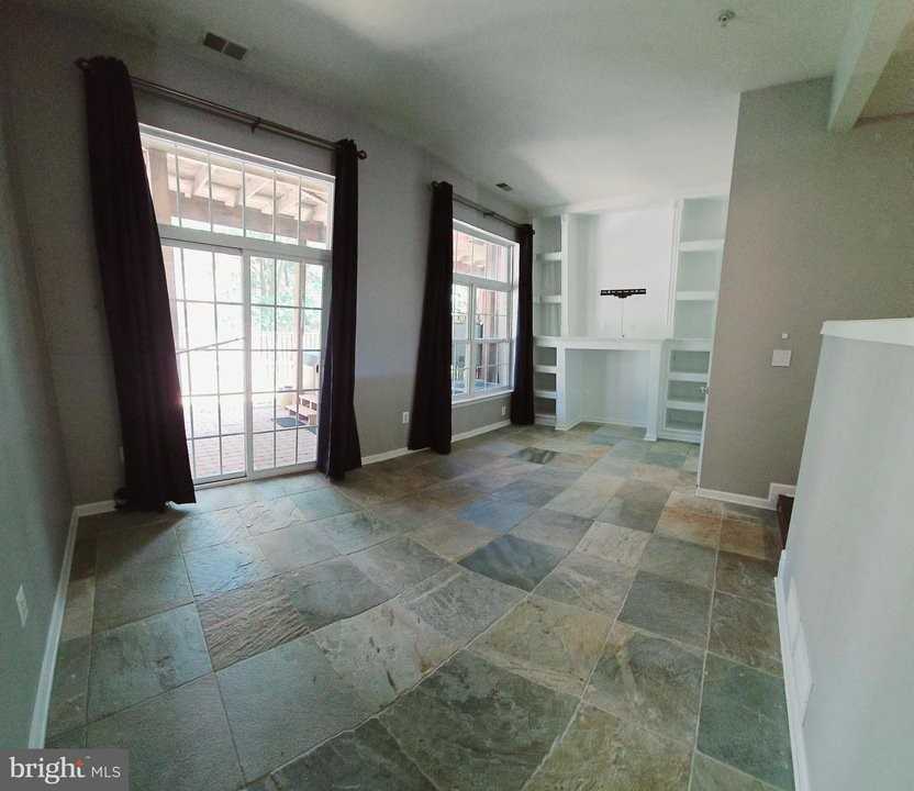 6423 Nice Pl - Photo 6 of 19