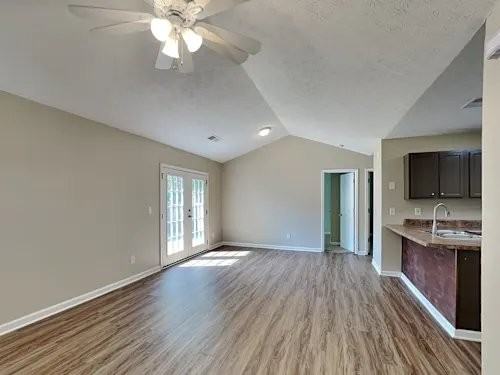 410 Autumn Lake Ct - Photo 4 of 11