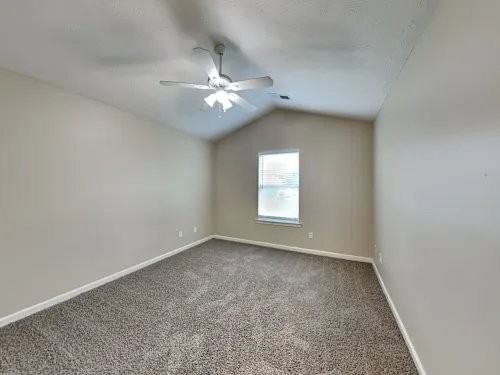 410 Autumn Lake Ct - Photo 7 of 11
