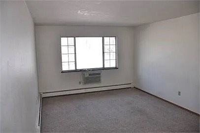 230 N Douglas St - Photo 5 of 6