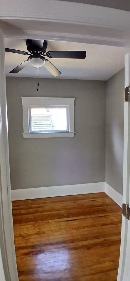 4210 Robert Ave - Photo 3 of 20