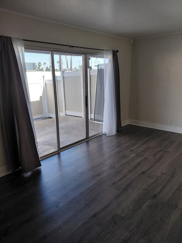 1819 Lampton Ln #3 - Photo 2 of 14