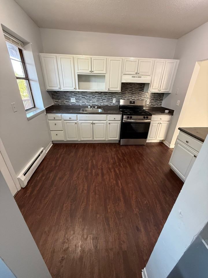 12 Congress St #401 - Photo 2 of 17