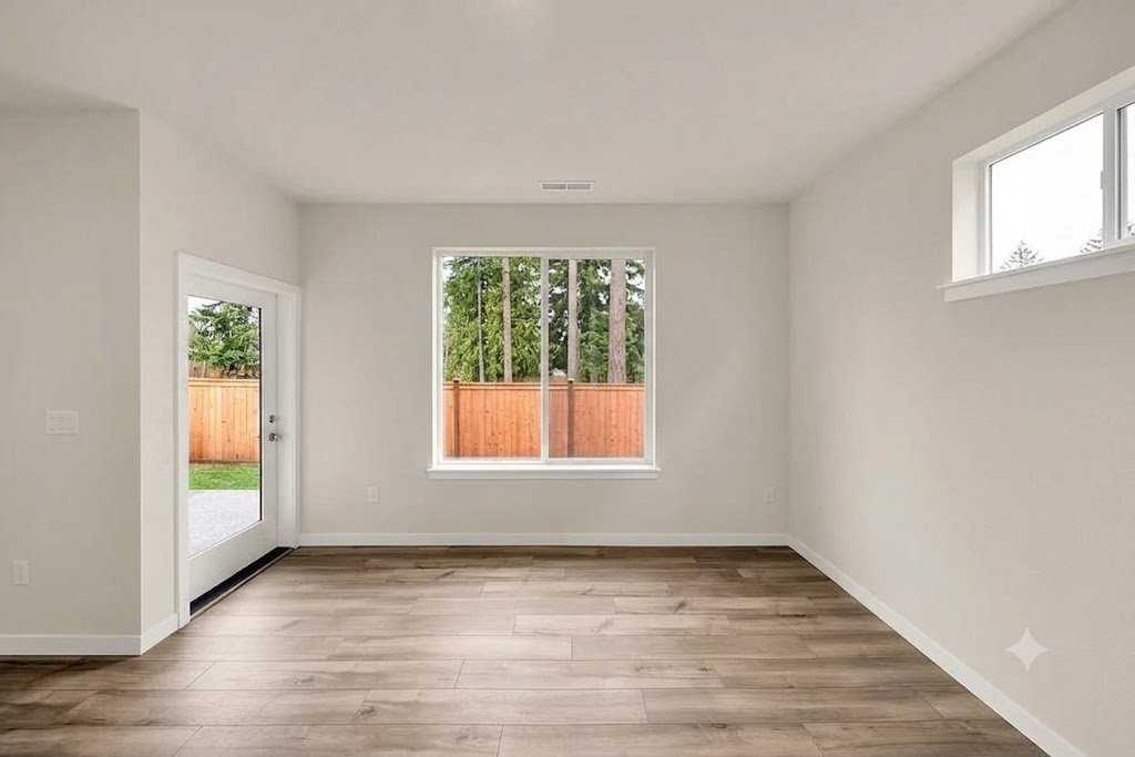 5141 81st Ave Ne - Photo 5 of 15