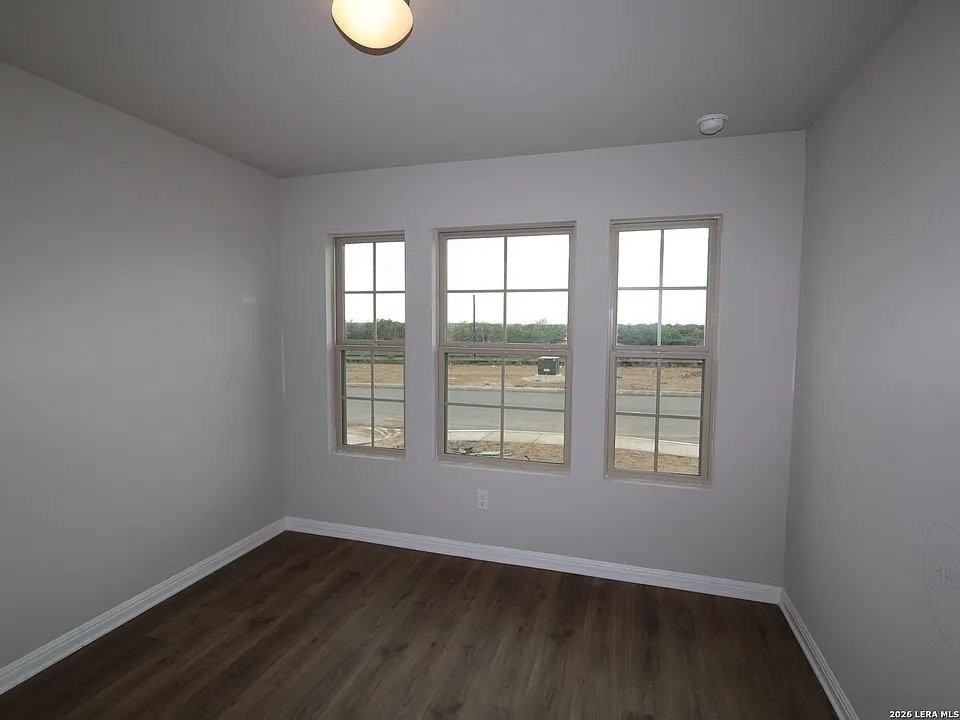 6228 Medina Oasis - Photo 7 of 15