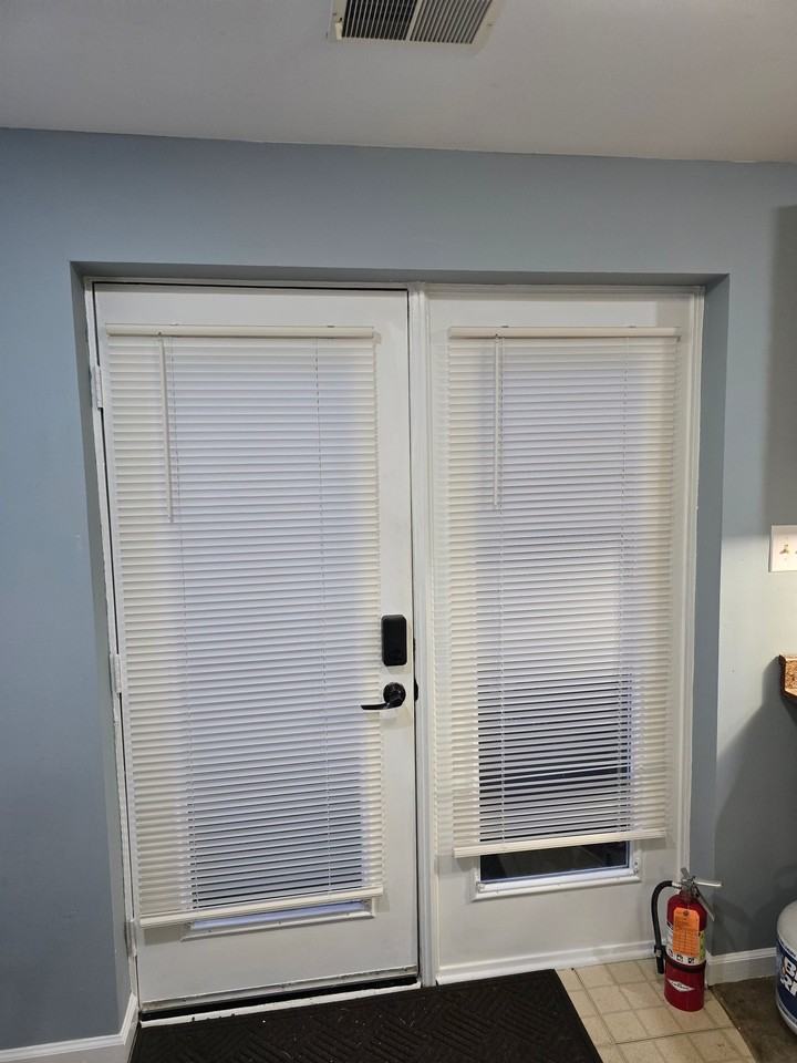 16088 Olmstead Ln - Photo 2 of 7