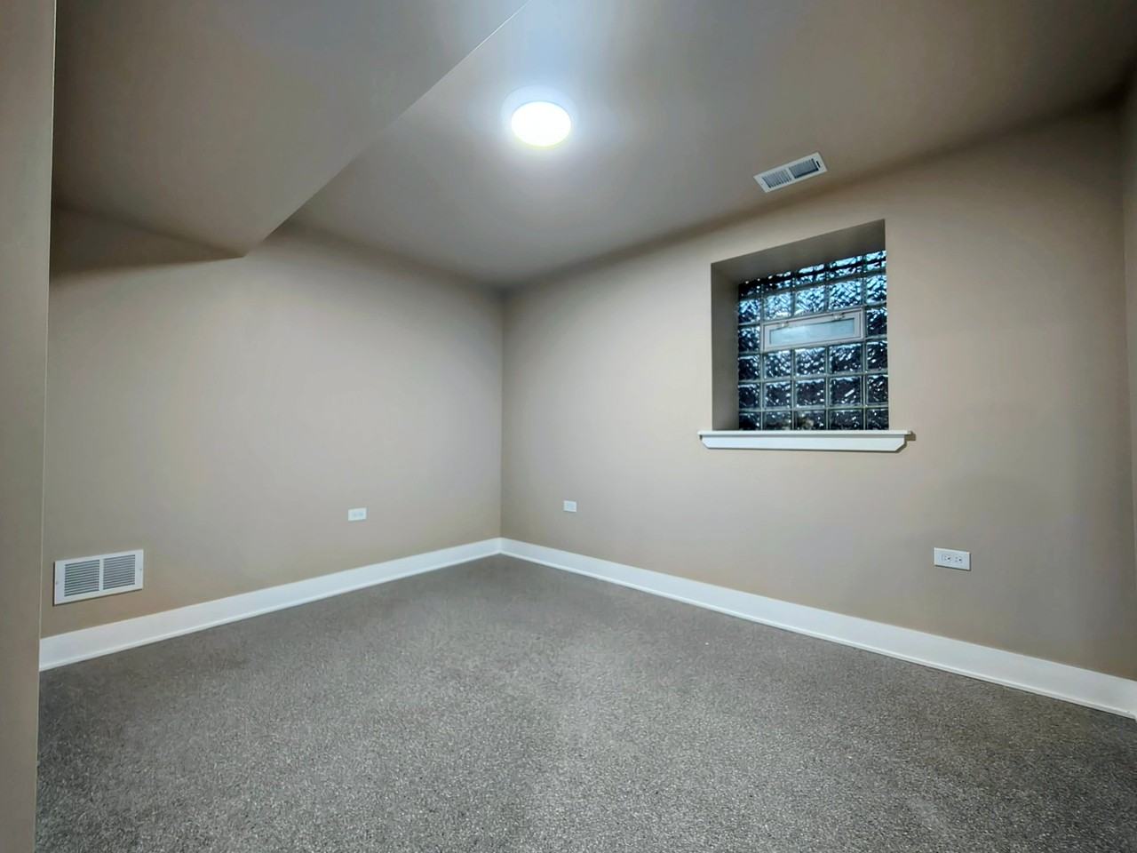 6343 S Elizabeth St #BF - Photo 7 of 12
