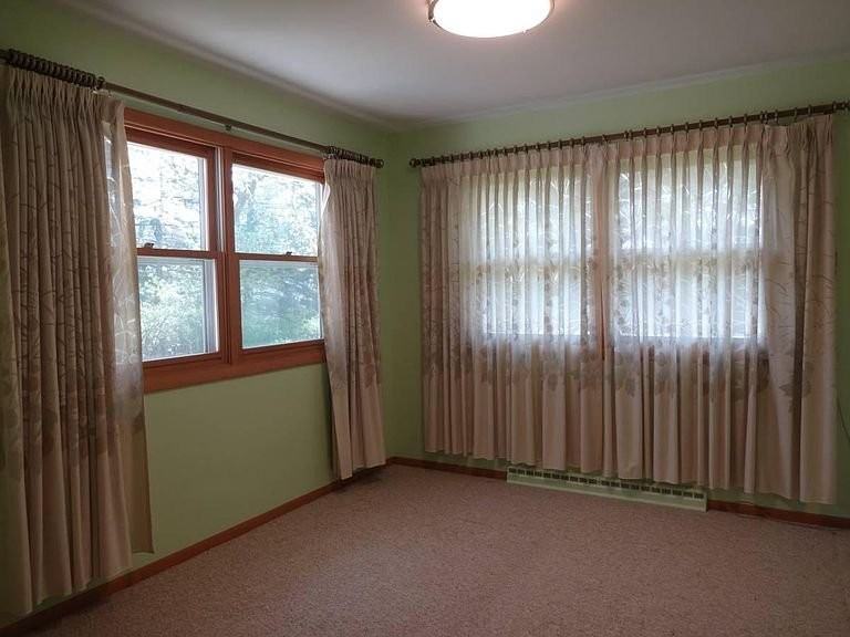 5033 Regent St - Photo 3 of 8