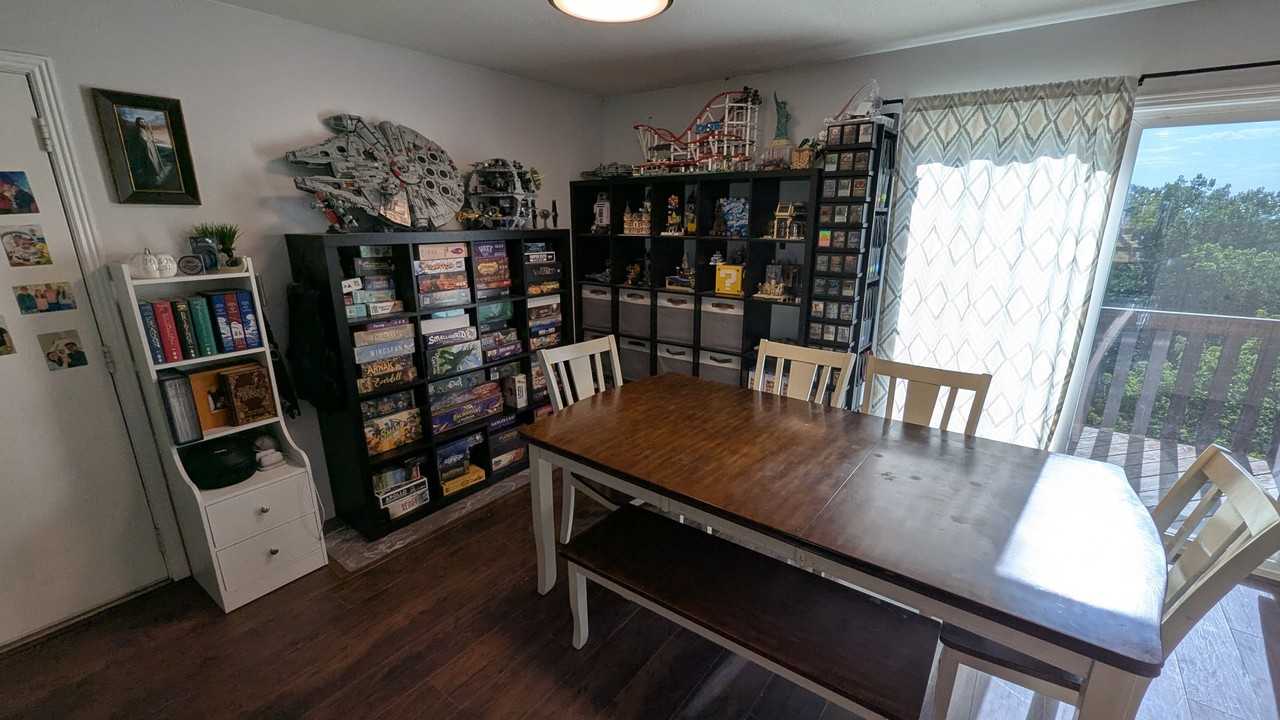 921 Woodridge Dr - Photo 5 of 17