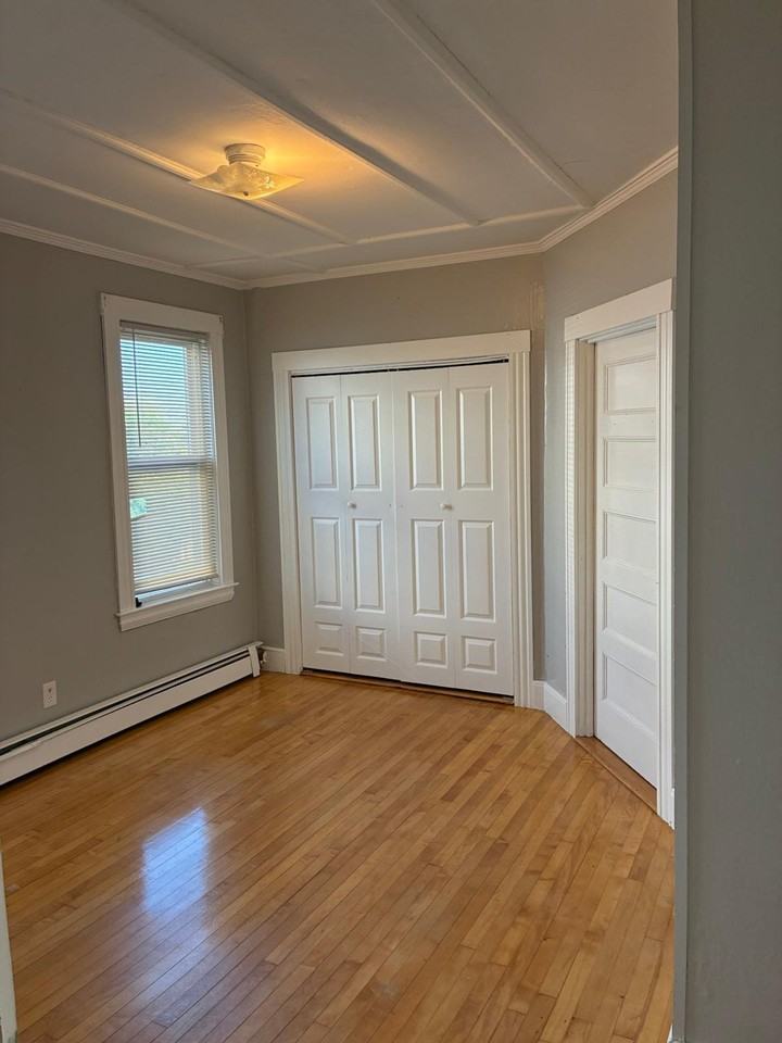 483 Washington St #2 - Photo 3 of 5