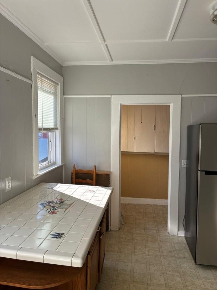 483 Washington St #2 - Photo 5 of 5