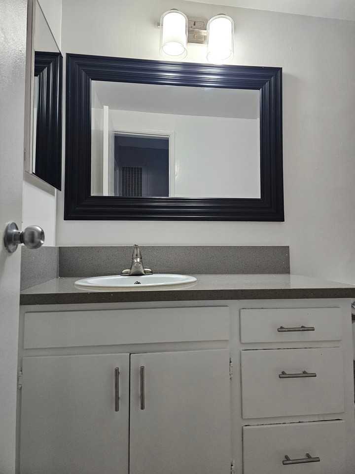 20810 Amie Ave - Photo 7 of 21