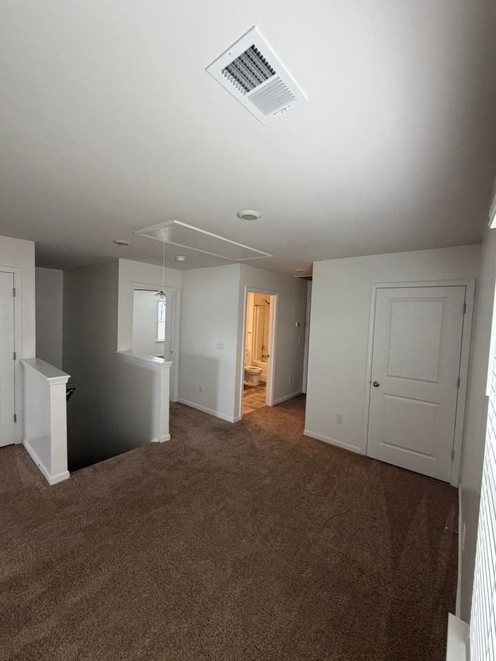 5033 Pratt Dr - Photo 7 of 18