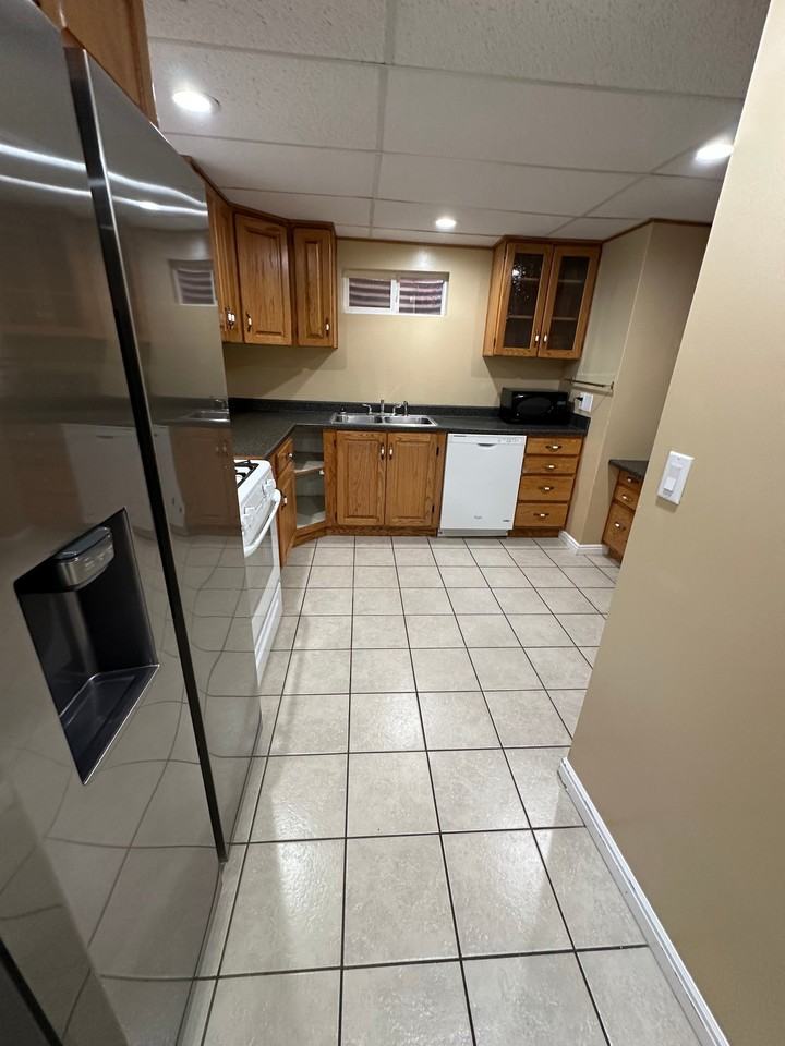 9902 S Sego Lily Dr - Photo 2 of 20