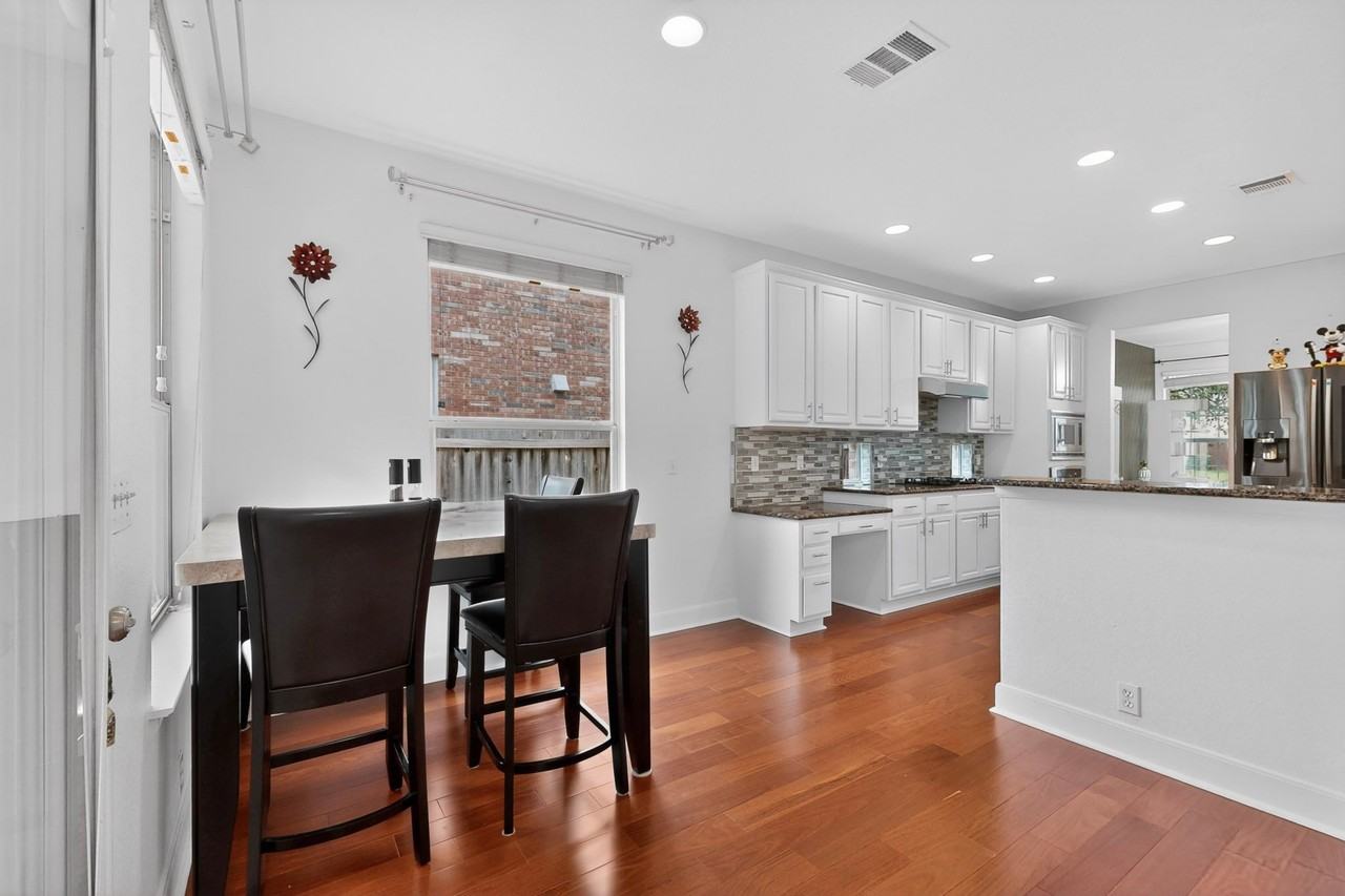 2659 Salorn Way - Photo 7 of 20