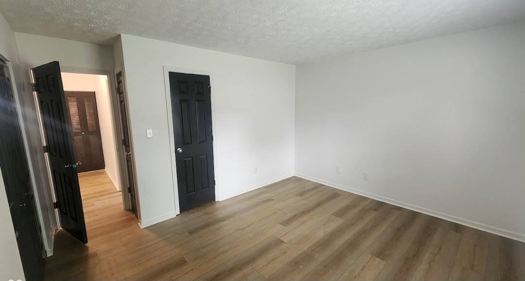 1836 Queensbridge Cir - Photo 2 of 12