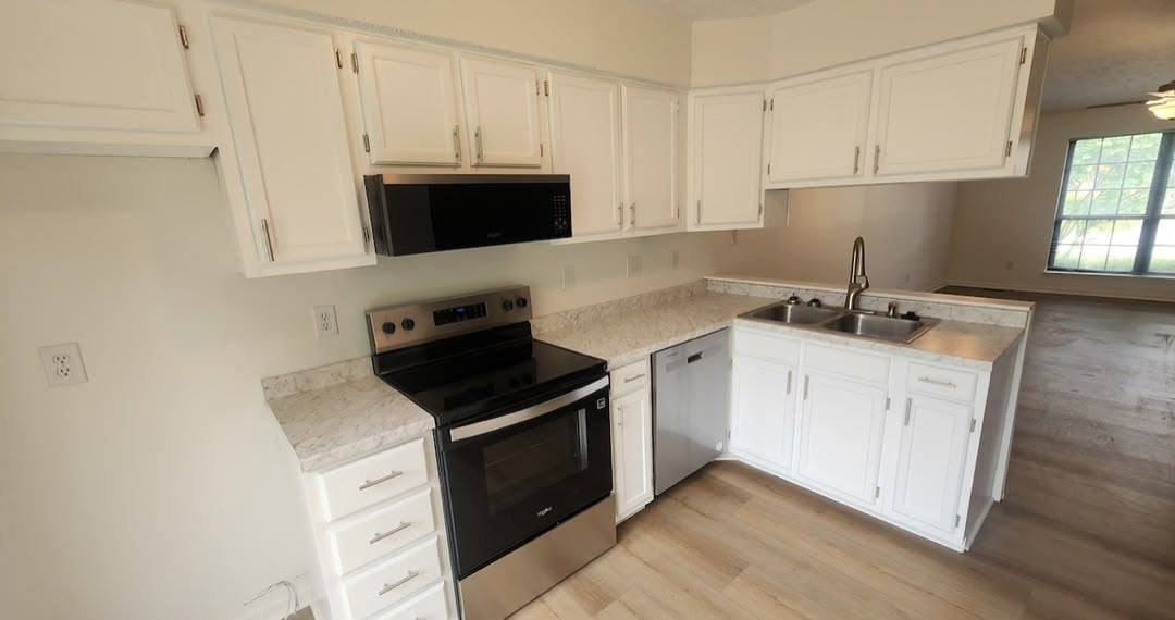 1836 Queensbridge Cir - Photo 6 of 12