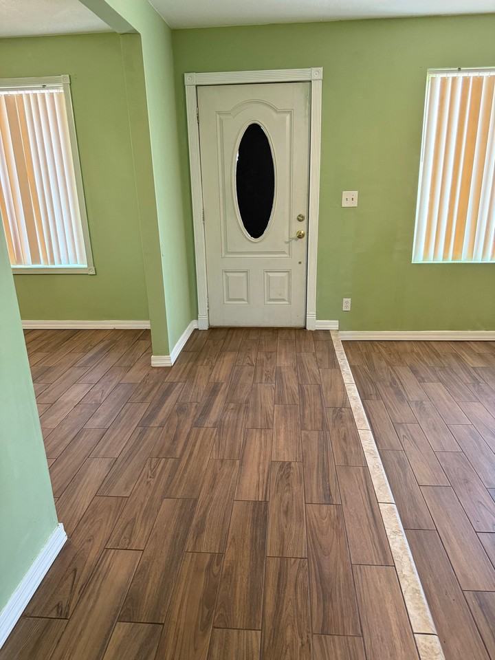 2513 E Marilyn Rd - Photo 2 of 12