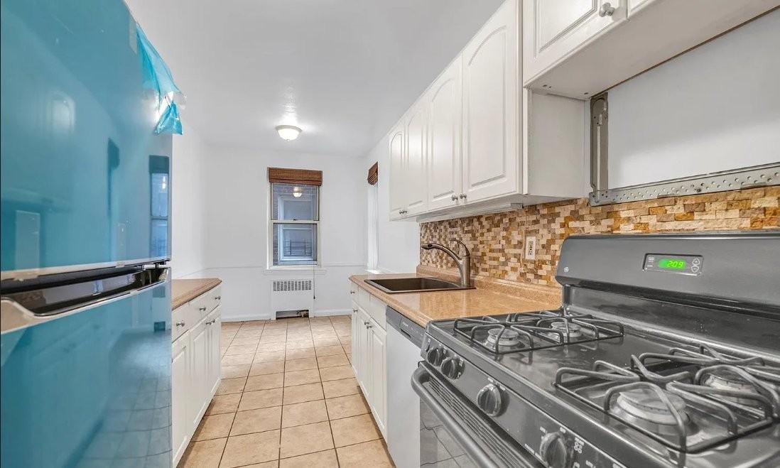 2080 Barnes Ave #4E - Photo 6 of 10