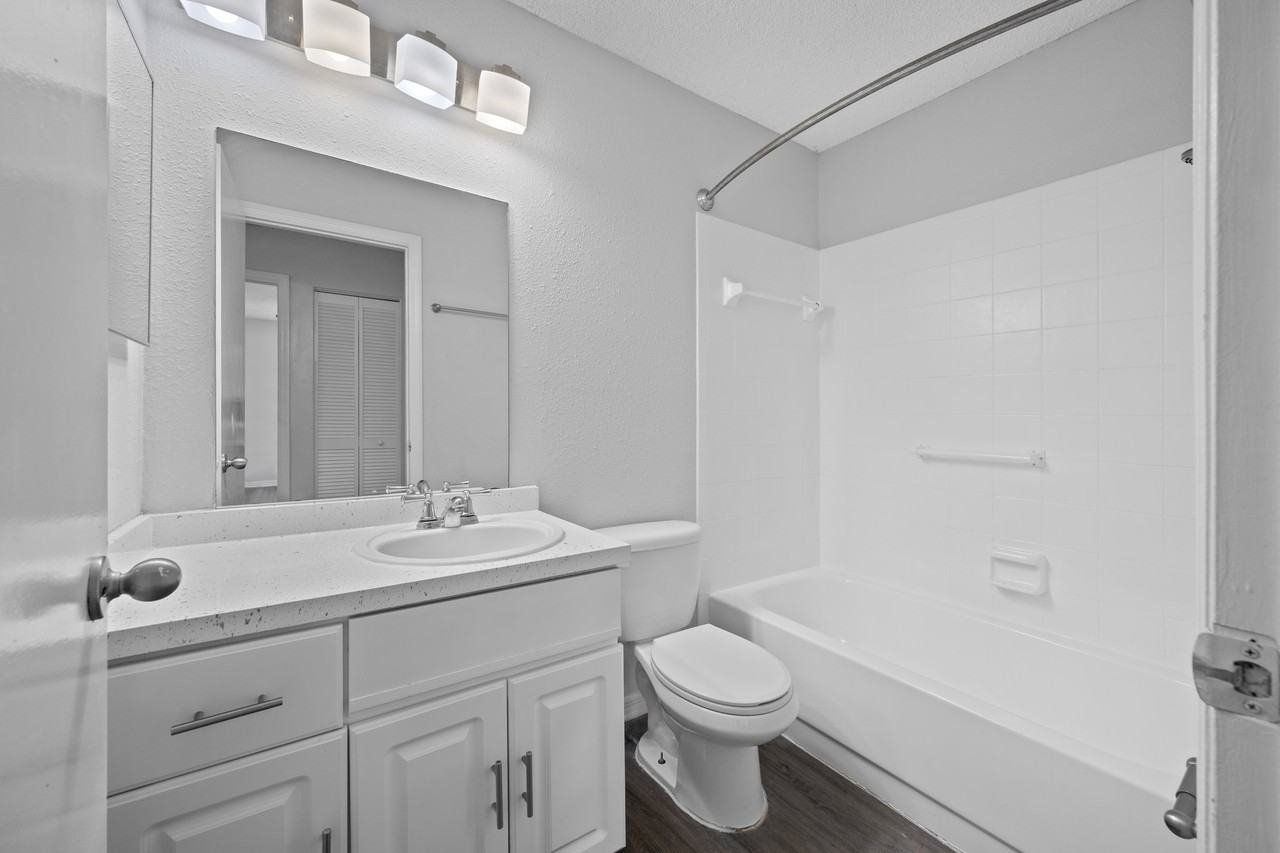 10723 Buckingham Ct - Photo 5 of 11