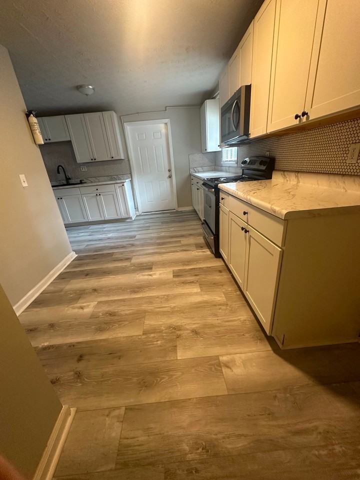 826 Burns Walk Ct Nw - Photo 3 of 13