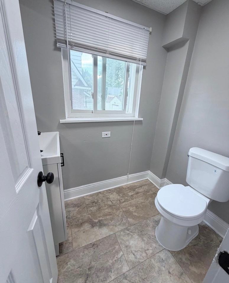 1376 Diagonal Rd - Photo 7 of 8